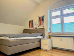 NEU zum Verkauf in Bochum Linden - Eigentumswohnung mit Hauscharakter - Schlafzimmer OG - Reuter Immobilien – Immobilienmakler (2)