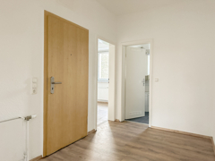 NEU zur Vermietung in Bochum Linden - Diele - Reuter Immobilien -  Immobilienmakler