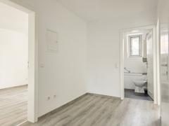 NEU zur Vermietung in Bochum Linden - Diele - Reuter Immobilien -  Immobilienmakler