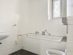 NEU zur Vermietung in Bochum Linden - Badezimmer - Reuter Immobilien -  Immobilienmakler