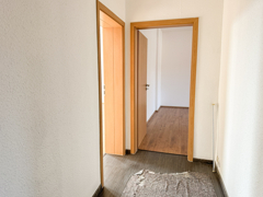 NEU zur Vermietung in Bochum Gerthe - Diele - Reuter Immobilien -  Immobilienmakler
