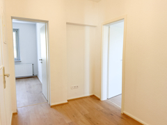 NEU zur Vermietung in Bochum Linden - Diele - Reuter Immobilien -  Immobilienmakler