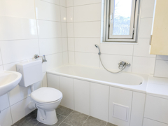 NEU zur Vermietung in Bochum Linden - Badezimmer - Reuter Immobilien -  Immobilienmakler (2)