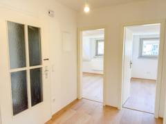 NEU zur Vermietung in Bochum Linden - Diele - Reuter Immobilien -  Immobilienmakler