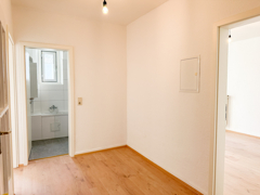 NEU zur Vermietung in Bochum Linden - Diele - Reuter Immobilien -  Immobilienmakler