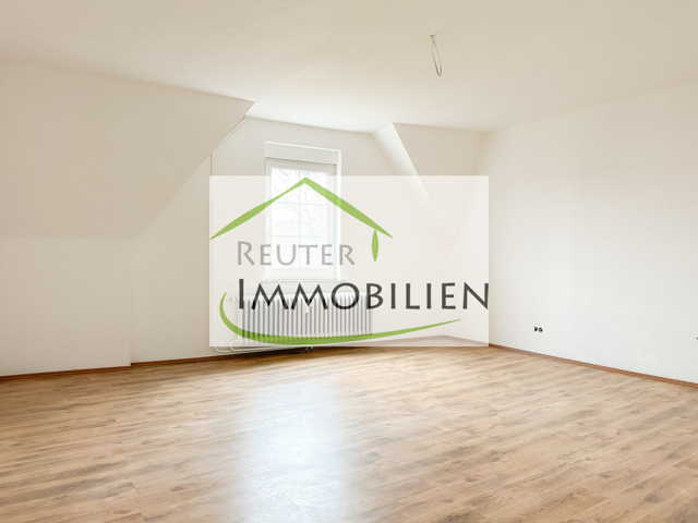 NEU zur Vermietung in Bochum Gerthe - Wohnzimmer - Reuter Immobilien -  Immobilienmakler