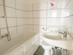 NEU zur Vermietung in Bochum Gerthe - Badezimmer - Reuter Immobilien -  Immobilienmakler