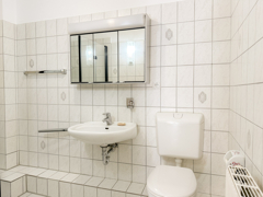 NEU zur Vermietung in Bochum Innenstadt - Badezimmer - Reuter Immobilien - Immobilienmakler (2)