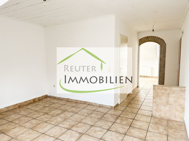 NEU zur Vermietung in Bochum Wattenscheid - Diele - Reuter Immobilien – Immobilienmakler (2)