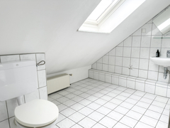 NEU zur Vermietung in Bochum Mitte - Badezimmer - Reuter Immobilien – Immobilienmakler