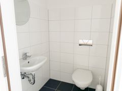 NEU zur Vermietung in Bochum Linden - Gäste-WC - Reuter Immobilien – Immobilienmakler