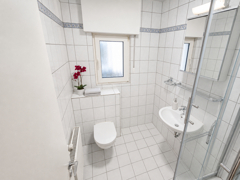 NEU zur Vermietung in Herne Wanne-Eickel - Bad - Reuter Immobilien – Immobilienmakler