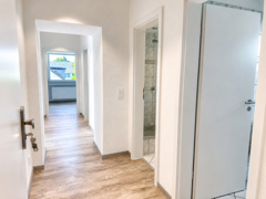 NEU zur Vermietung in Bochum Gerthe - Diele - Reuter Immobilien -  Immobilienmakler