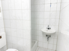 NEU zur Vermietung in Bochum Linden - Dusche - Reuter Immobilien – Immobilienmakler