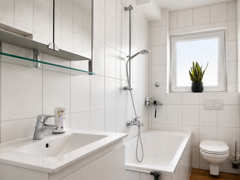 NEU zum Verkauf in Bochum Eppendorf - Eigentumswohnung mit Garten - Maisonette -  Badezimmer 2 OG - Reuter Immobilien – Immobilienmakler