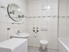 NEU zur Vermietung in Herne Wanne-Eickel - Bad - Reuter Immobilien – Immobilienmakler (2)