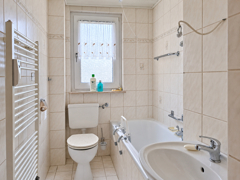 NEU zum Verkauf in Herne Röhlinghausen - Eigentumswohnung - Badezimmer - Reuter Immobilien – Immobilienmakler