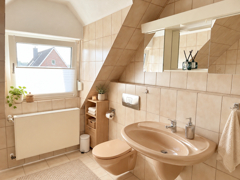 NEU zur Vermietung in Bochum Ober-Dahlhausen - Badezimmer - KI-möbliert - Reuter Immobilien - Immobilienmakler
