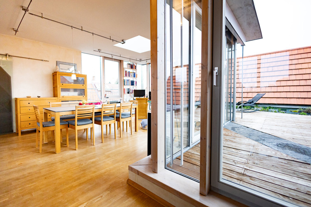 Zugang zur Dachterrasse von Wohn- und Esszimmer und Küche