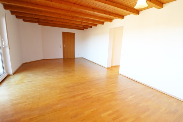 Wohn-, bzw. Esszimmer