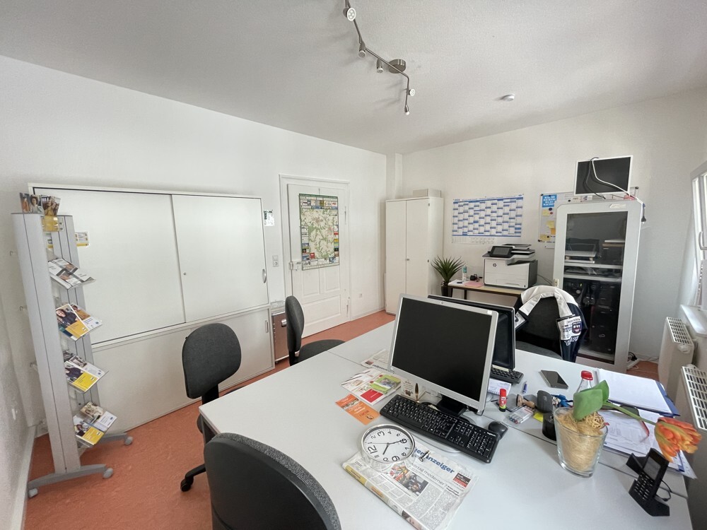 Büro 1