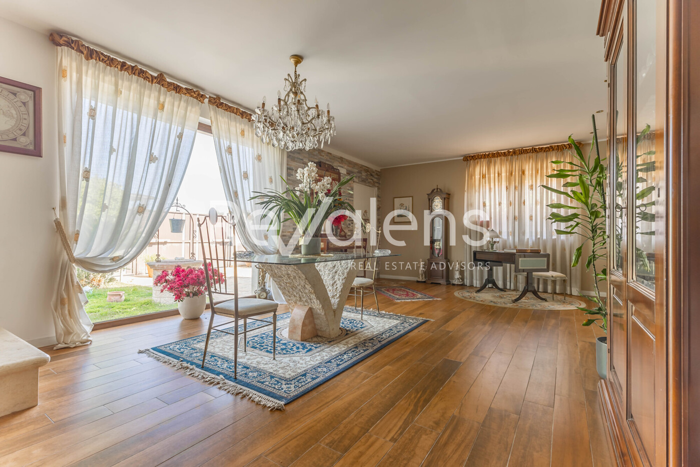 0C3A3751-HDR