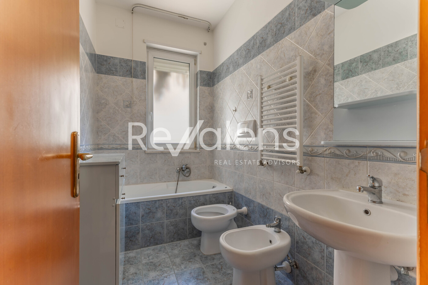 0C3A8896-HDR