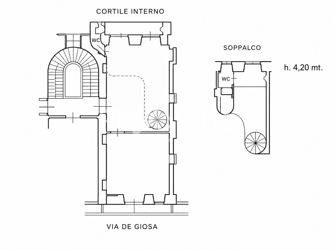 Planimetria tecnica con soppalco e cortile interno