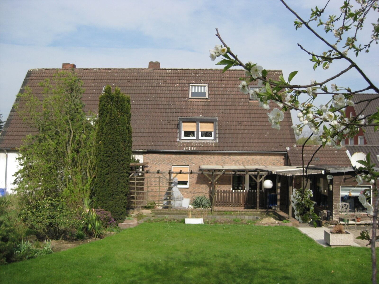 RRI +++ großer Garten zum Grillen u. Spielen +++ RRI