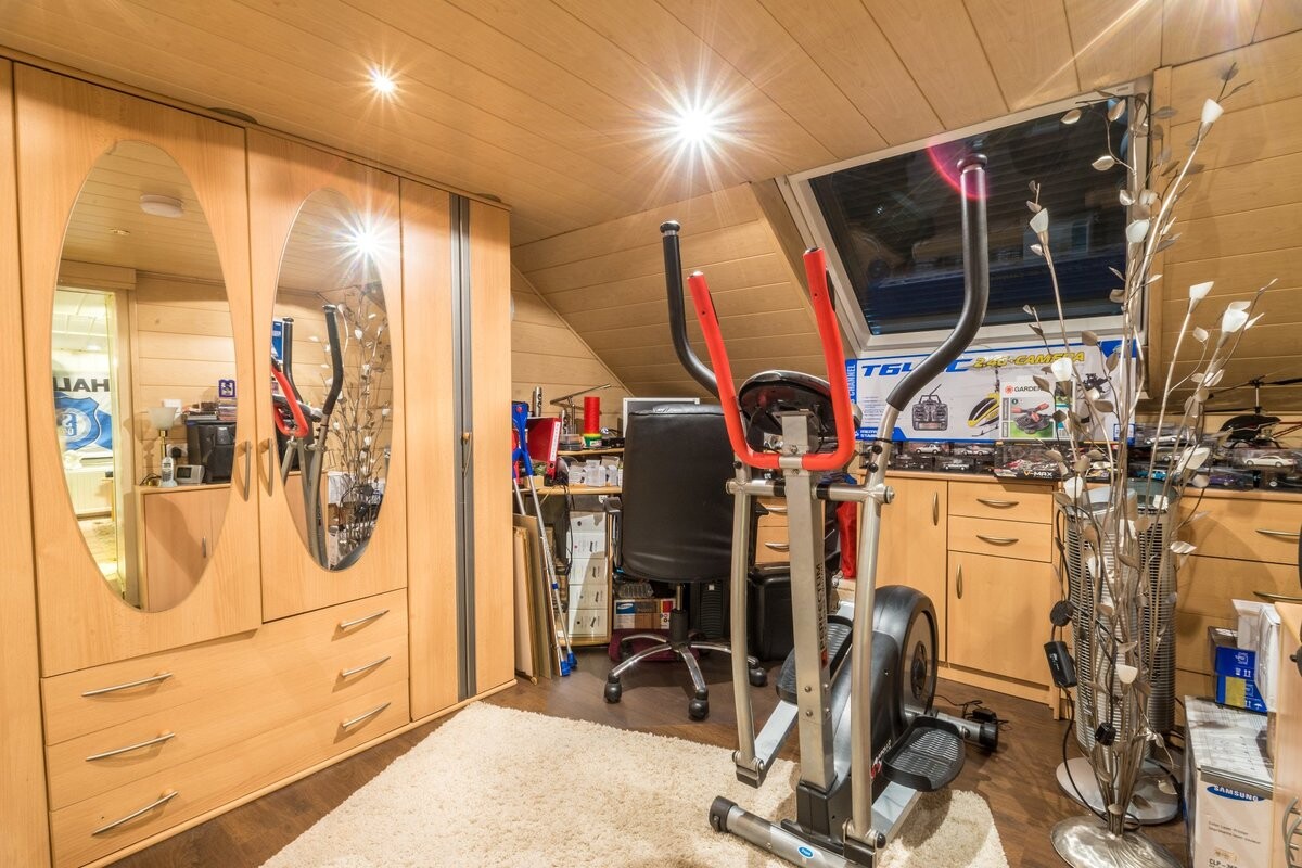 DG zzgl. Nutzfläche