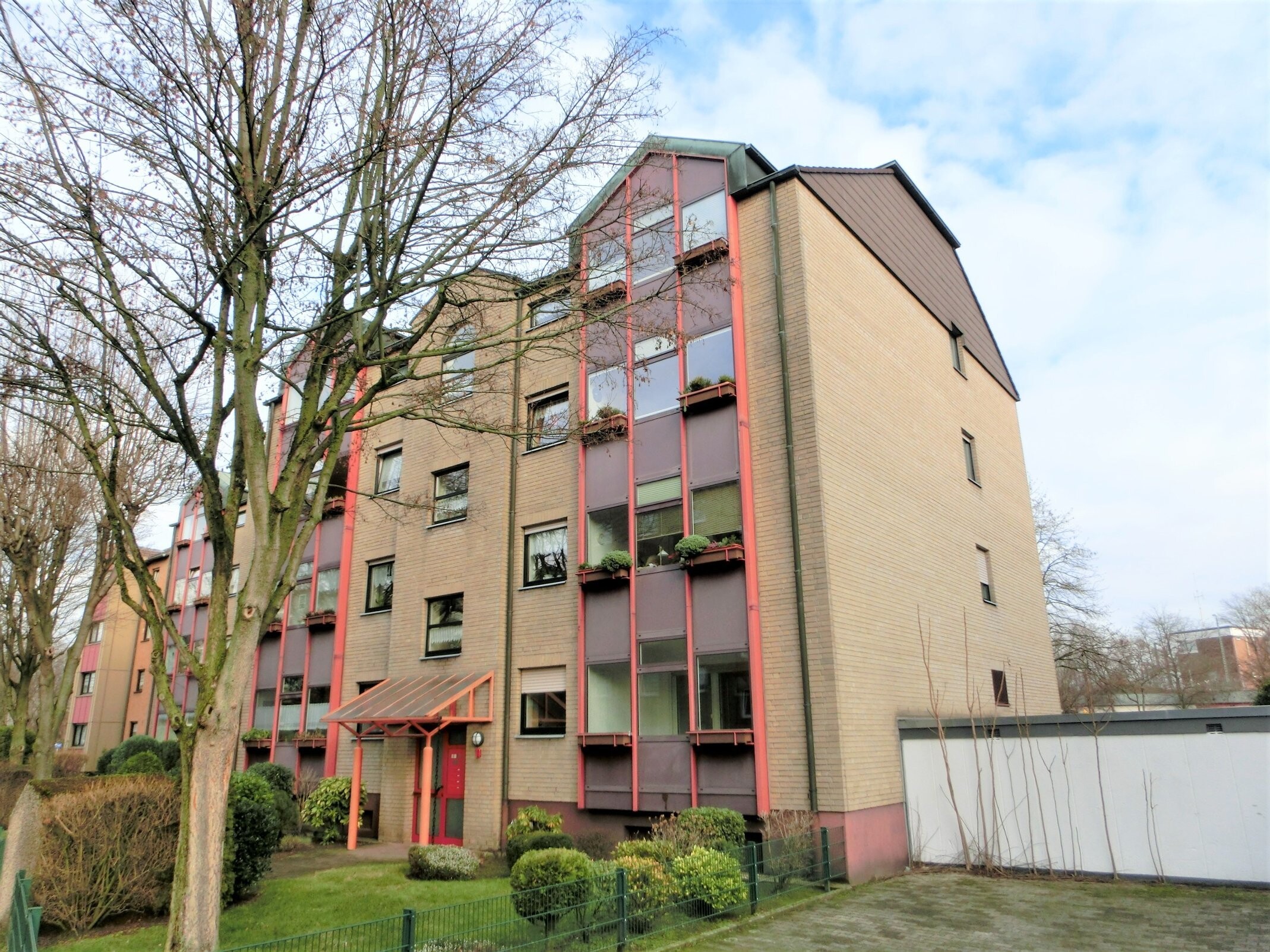 RRI +++ Top Wohnung inkl. Wintergarten und Garage +++ RRI