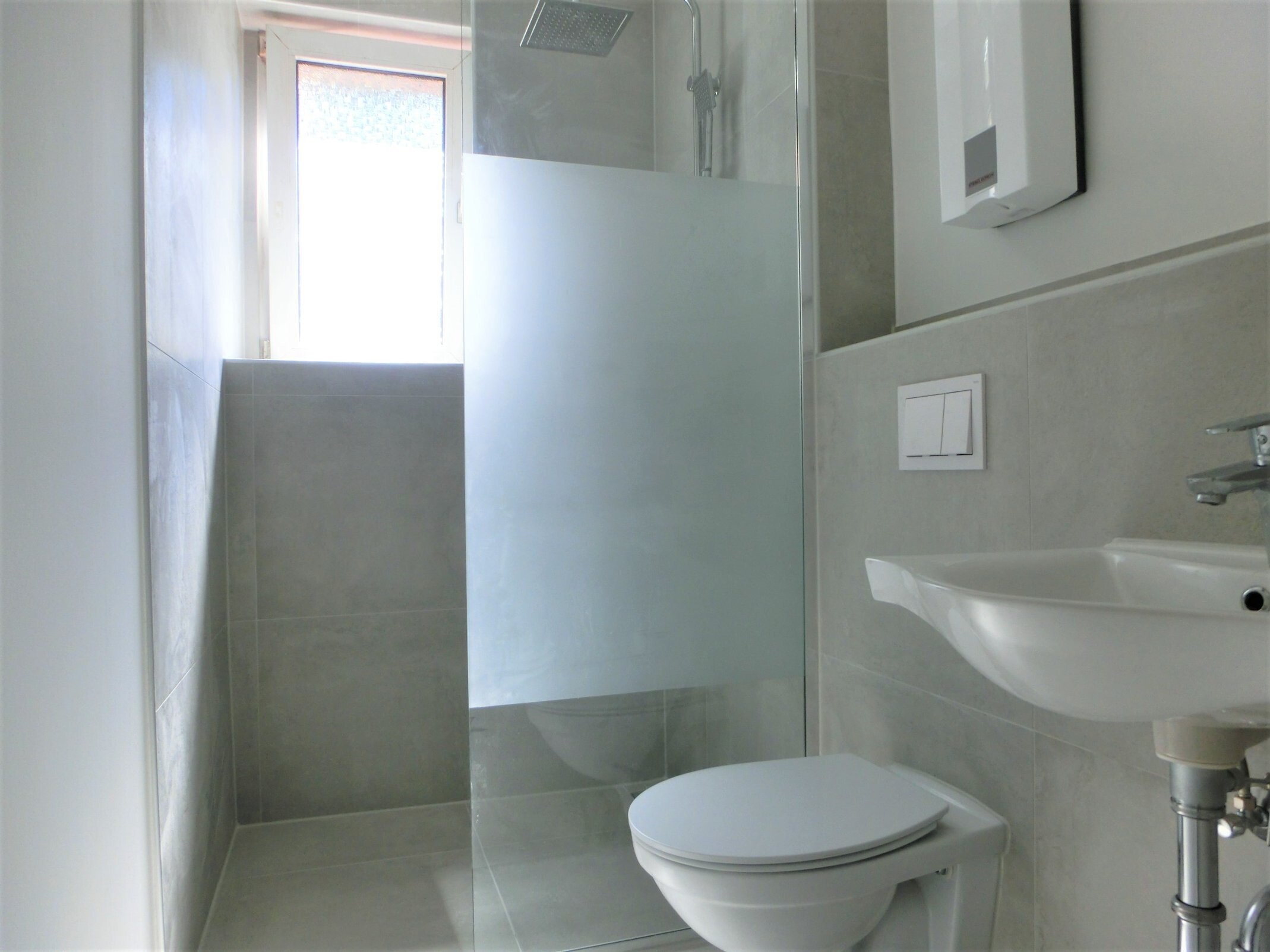 TOP sanierte Wohnung
sofort frei