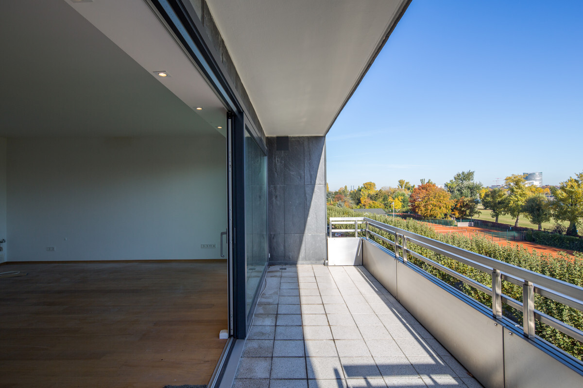 BALKON 4.OG VORNE