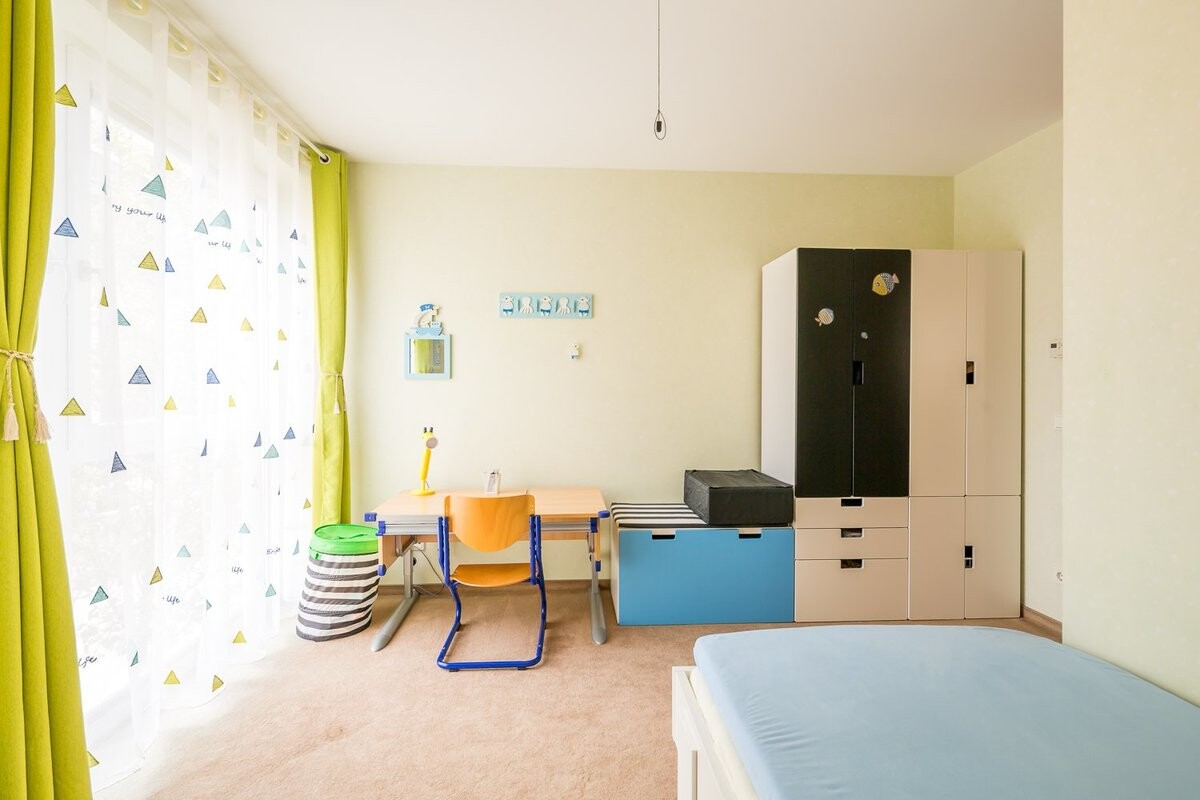 SCHLAFZIMMER 2