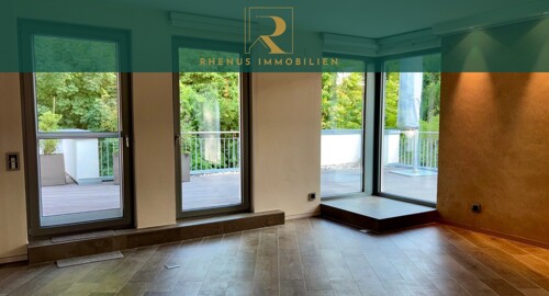 lichtdurchfluteter Wohnbereich