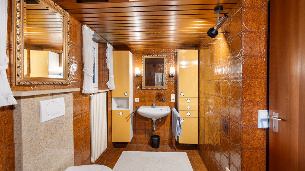 Badezimmer EG