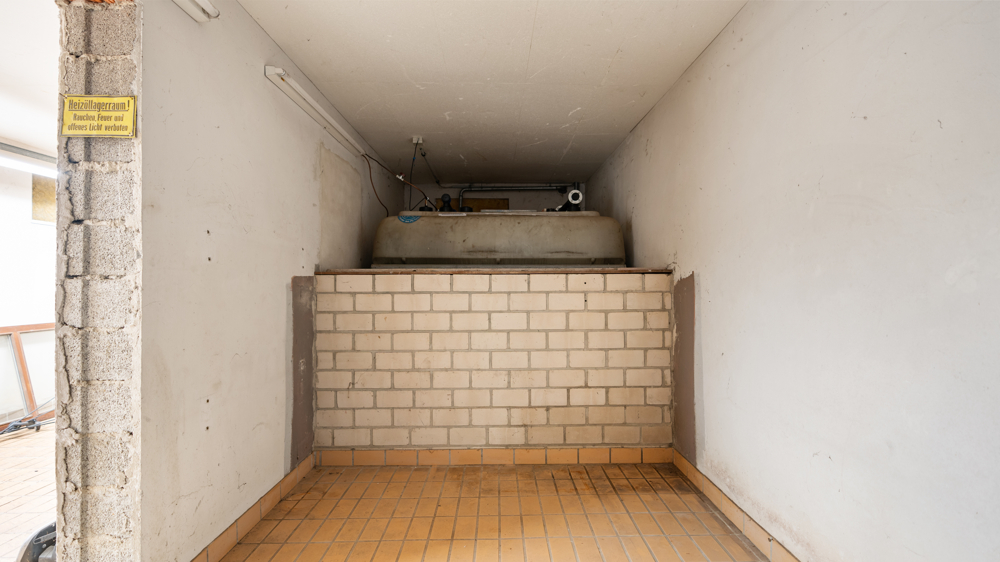 Öltank (Garage UG)