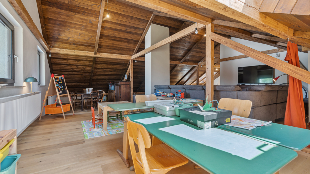 Sitz-, Spiel- und Malecke