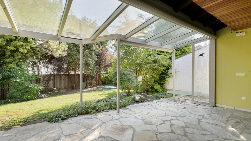 überdachte Terrasse