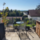 Balkon mit Blick zu den Bergen