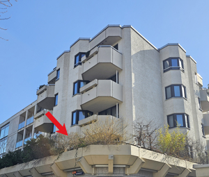 Ansicht Aussen-Pfeil Terrasse