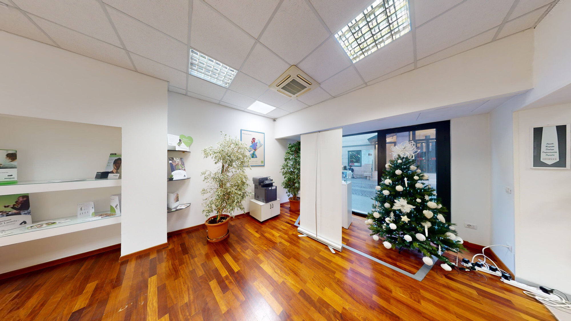 LOCALE-COMMERCIALE-AL-PIANO-TERRA-12012023_173636