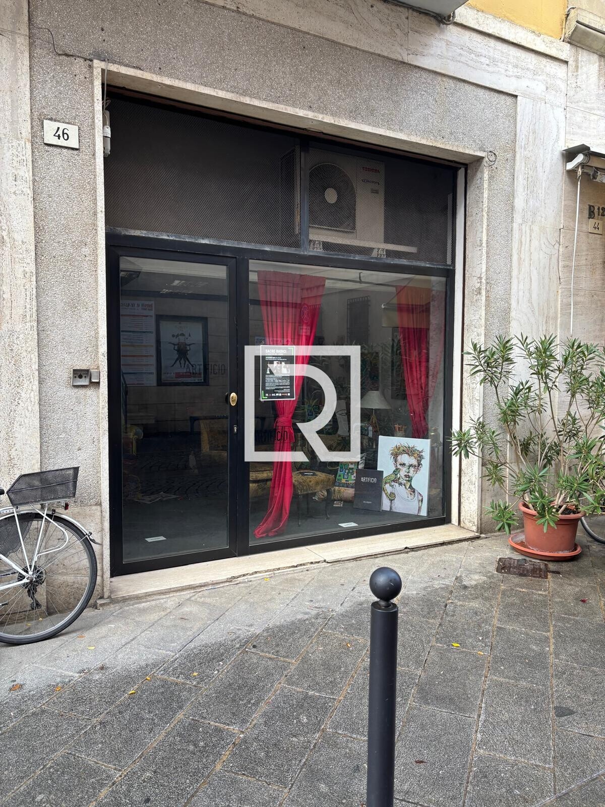 ecb9d88c-c3df-4cc8-a41b-031a323851a4