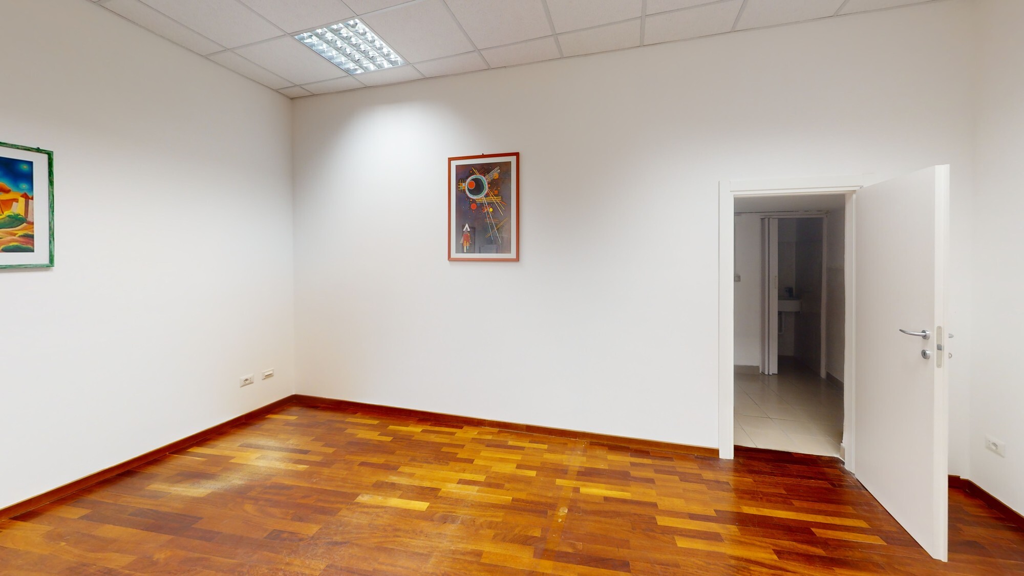 LOCALE-COMMERCIALE-AL-PIANO-TERRA-Photo-4