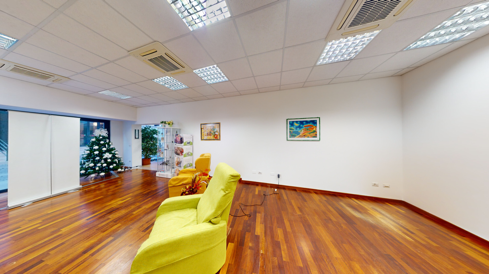 LOCALE-COMMERCIALE-AL-PIANO-TERRA-12012023_174016