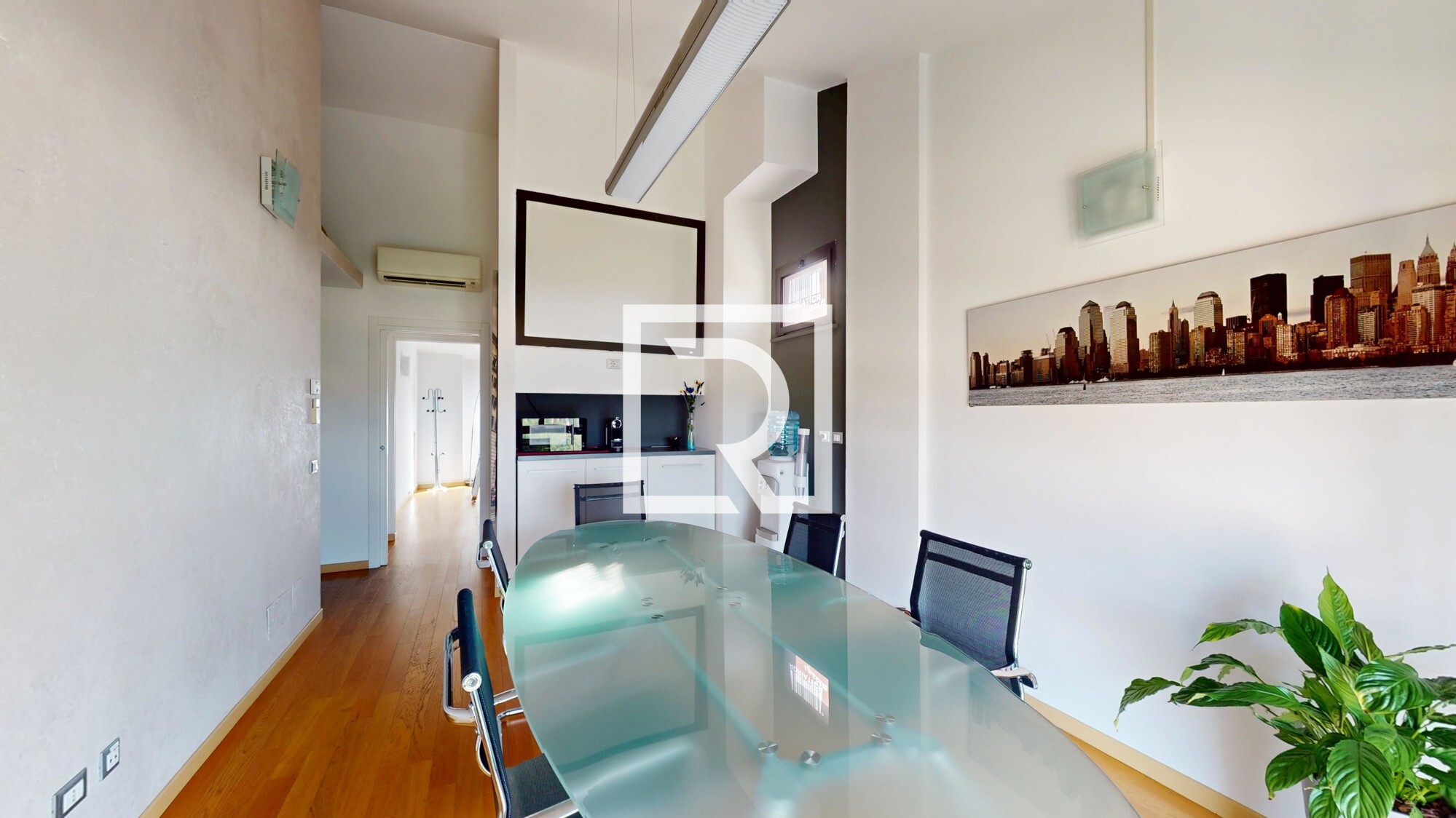 UFFICIO-PANORAMICO-SETTIMO-PIANO-CON-ASCENSORE-06162025_095344