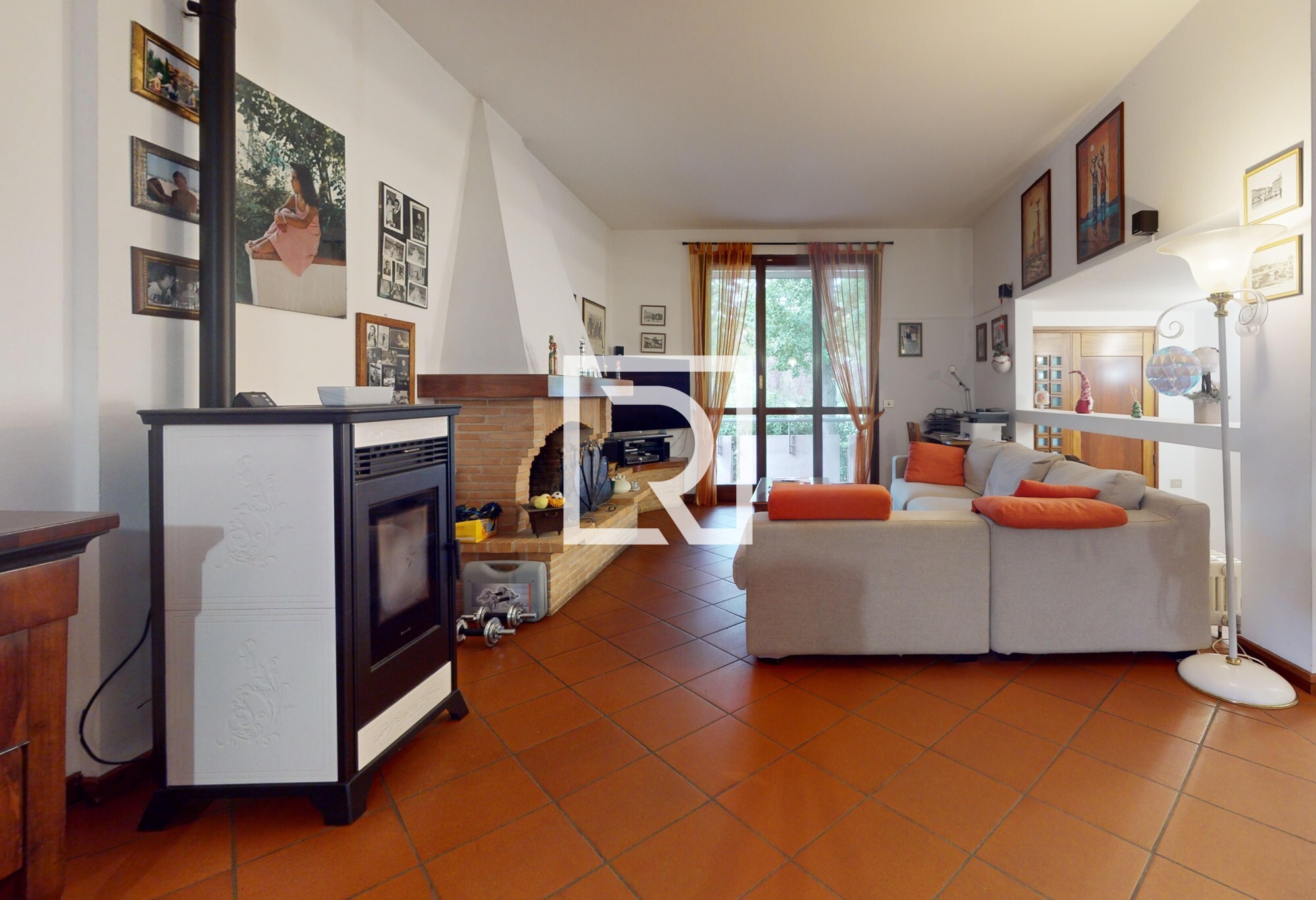 Villa-A-Schiera-Living-Room 1