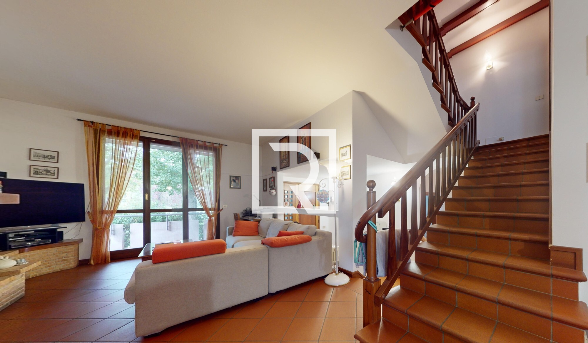 Villa-A-Schiera-10162024_175325