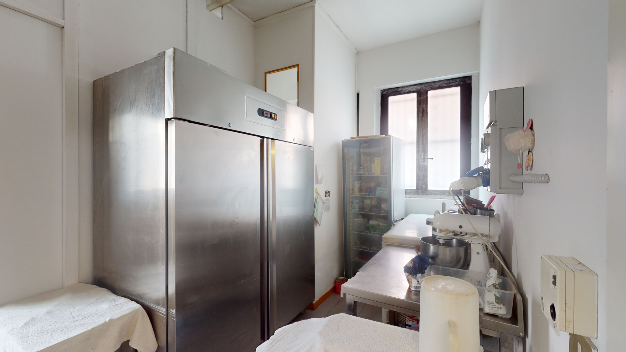 Attivita-Di-Ristorante-In-Vendita-Zona-2-Giugno-11152023_171752