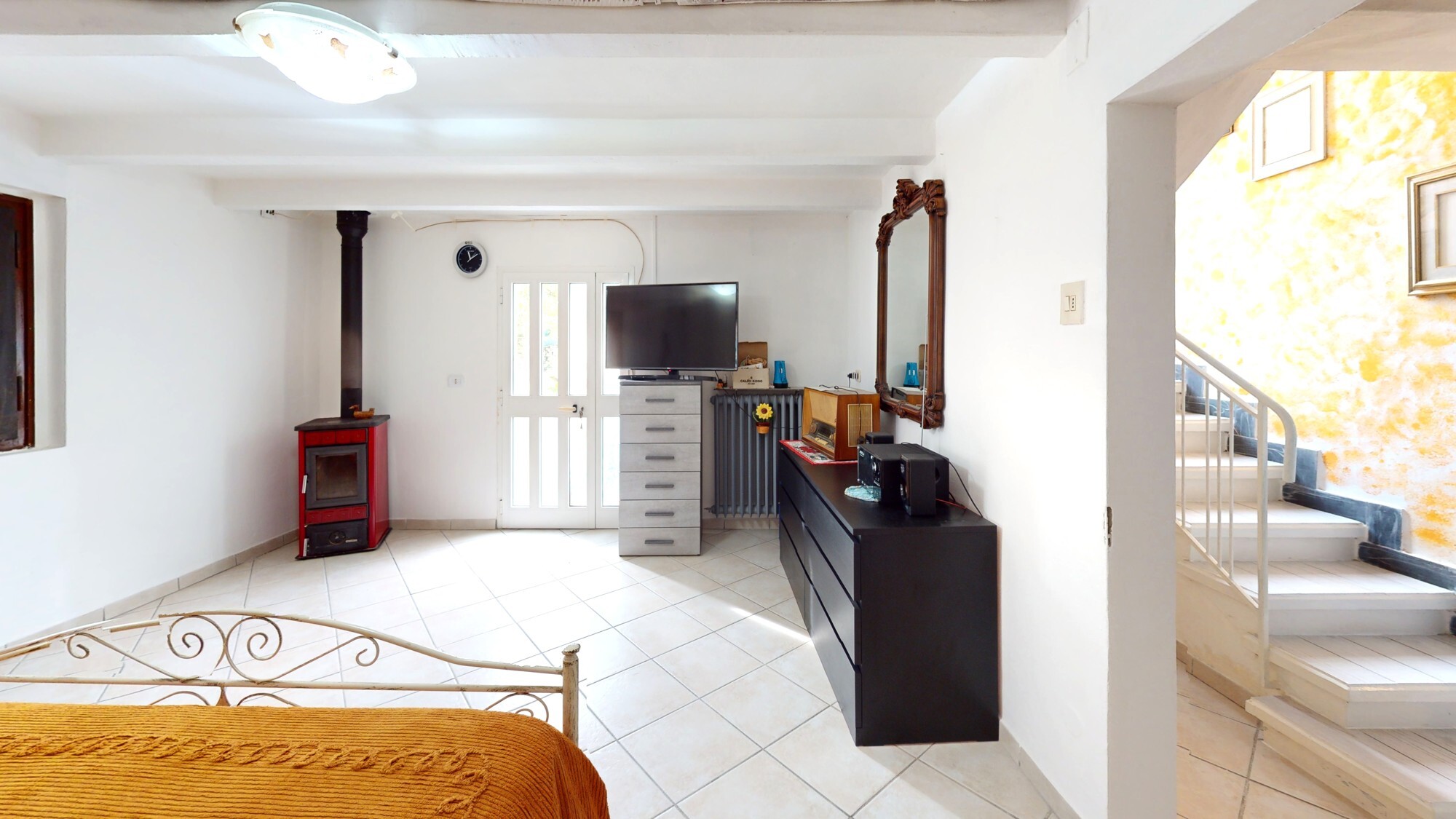 Casa-Indipendente-A-San-Pietro-In-Trento-Bedroom